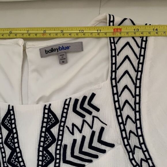 Bailey Blue Embroidered Mini Dress Size M - Picture 3 of 10